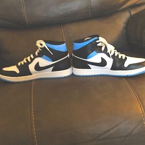 I am selling air Jordan women shoes.